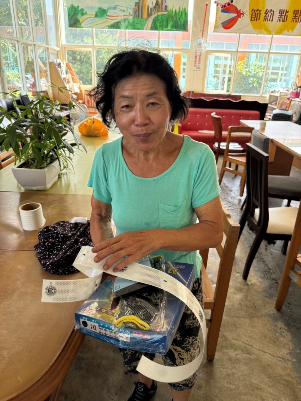 中秋關懷揪感心 中市贈防護物資守護資收個體戶