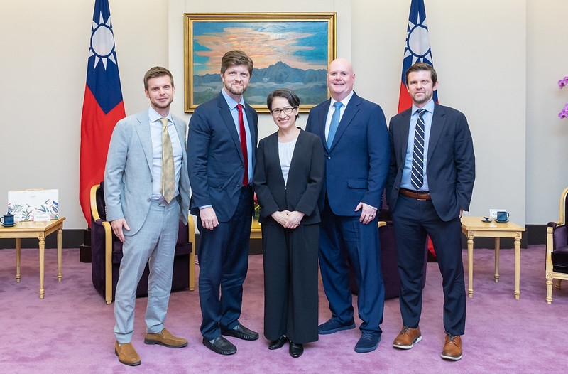 副總統接見美國「傳統基金會」亞洲資深研究員及媒體人賽斯頓　盼臺美持續深化合作守護自由民主