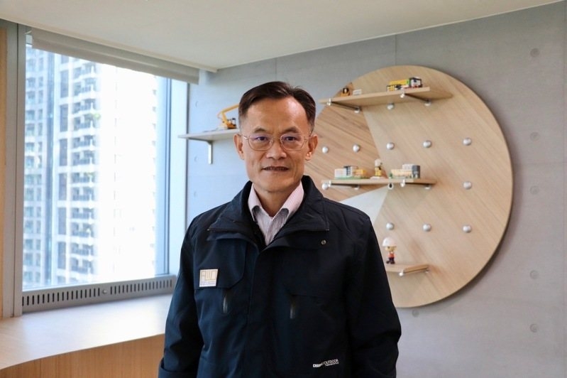 桃市故前秘書長詹榮鋒獲政院三等楷模獎章　張市長感謝無私奉獻推動市政