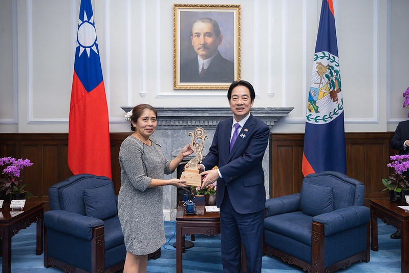 總統會見貝里斯總督　盼攜手促進臺貝共榮發展