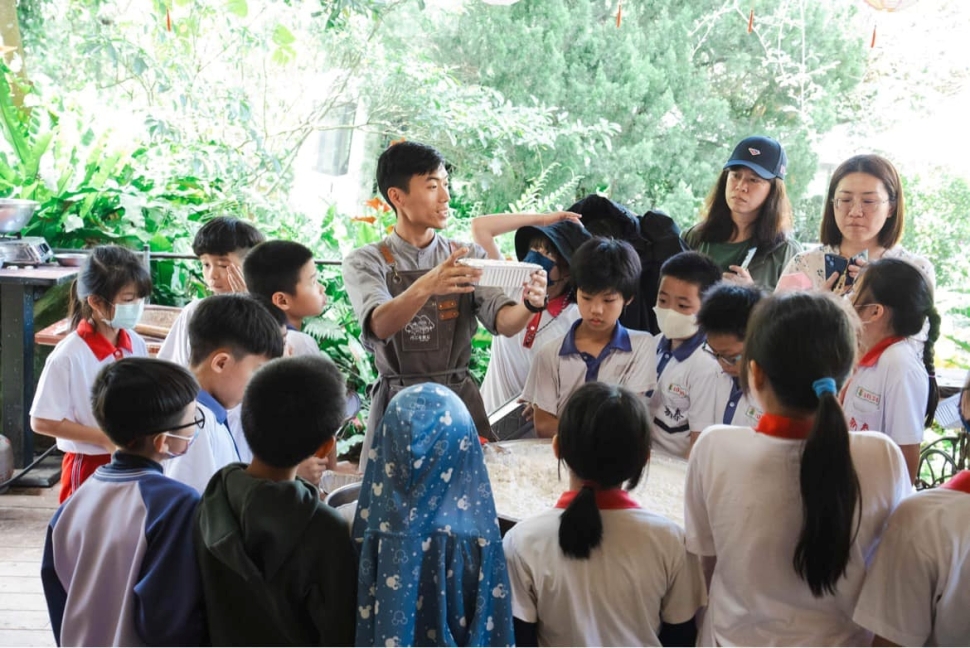 把花季端上餐桌 青農張哲岳推洛神花食農旅行遊淡水