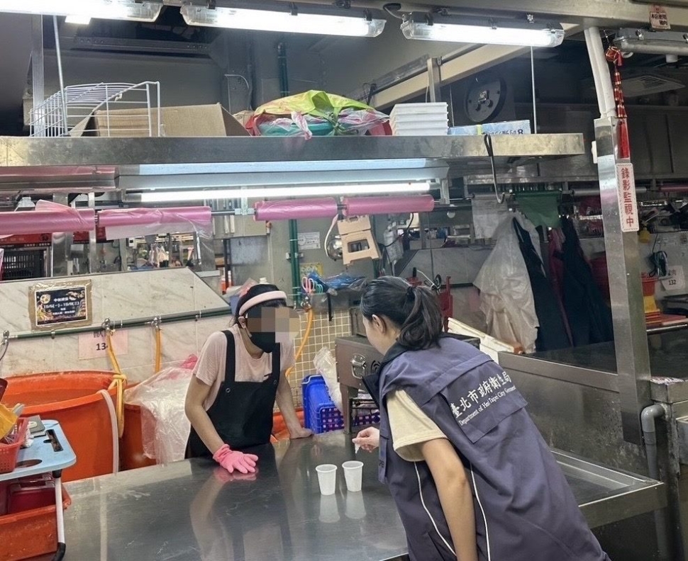 國慶假期 守護食安不中斷 臺北市衛生局豬腸專案稽查 新增84家全數「未檢出」過氧化氫