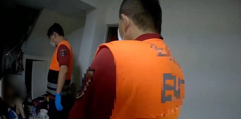 文一警翻牆急救獨居老婦 及時救援化解危機