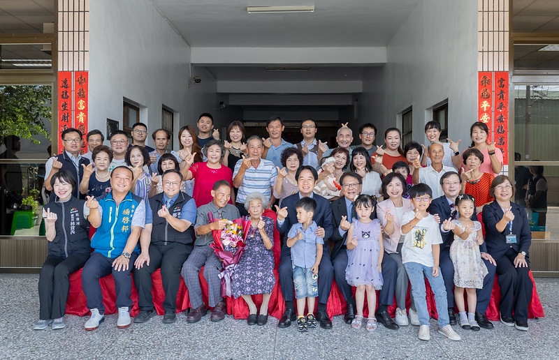 總統探望百歲人瑞　祝福全國長輩重陽節快樂