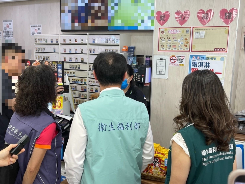 加熱菸販售首日 臺北市政府衛生局啟動擴大專案稽查 查獲加熱菸標示不符規範