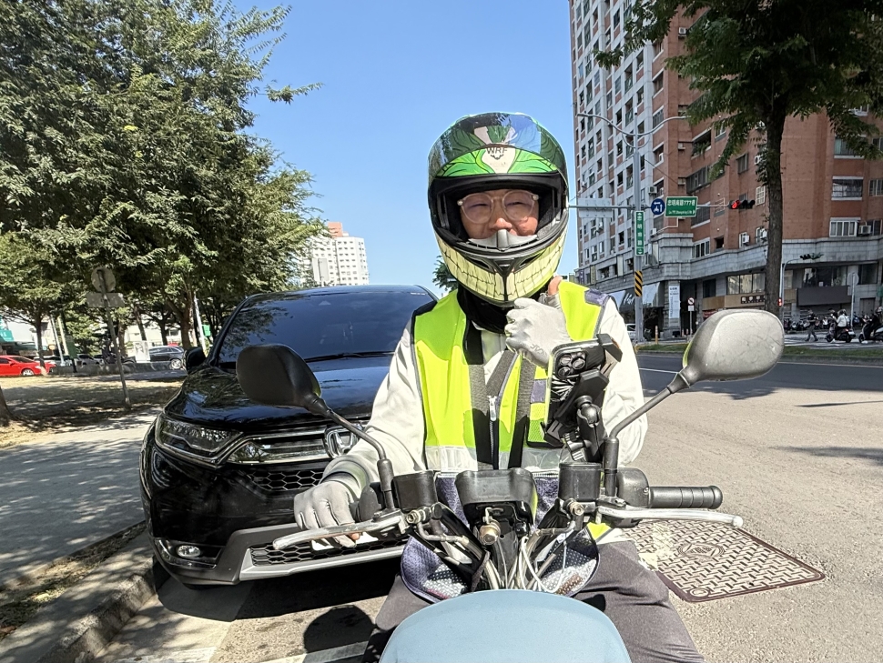 車牌字母偷換秒識破 台中最強開單員眼明手快通報警方拖吊