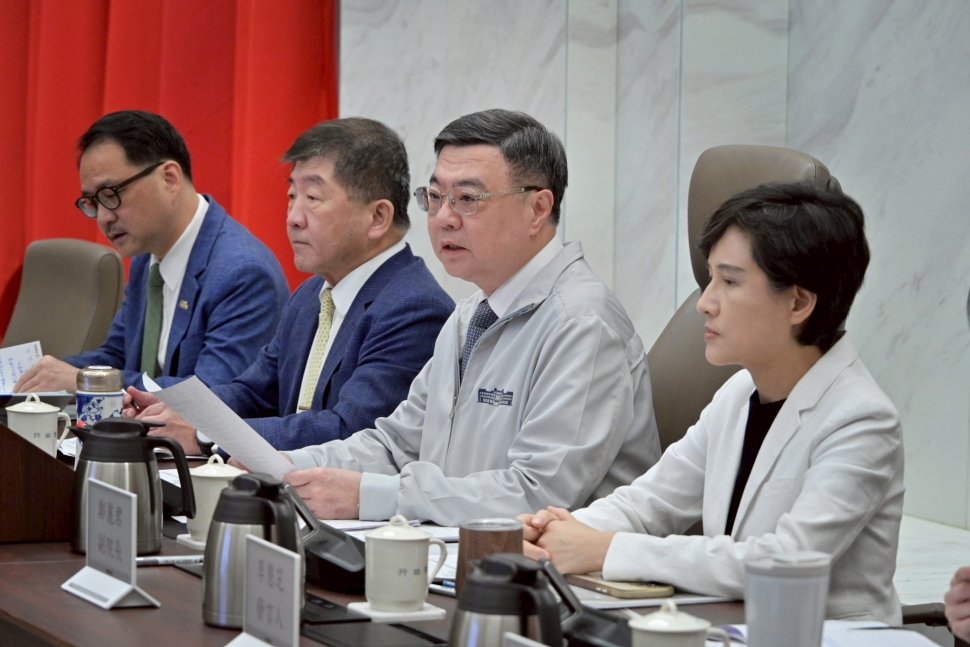 主持非洲豬瘟中央災害應變中心會議 卓揆：以最高標準、最嚴謹態度、最快效率落實各項防疫作為 全力降低疫情衝擊