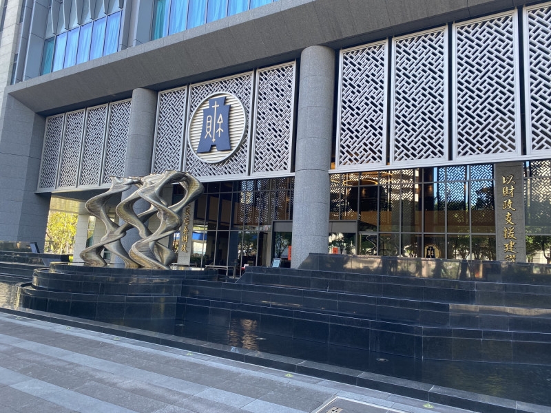 財政部莊部長視察海關邊境防疫部署　要求嚴查嚴罰不可鬆懈