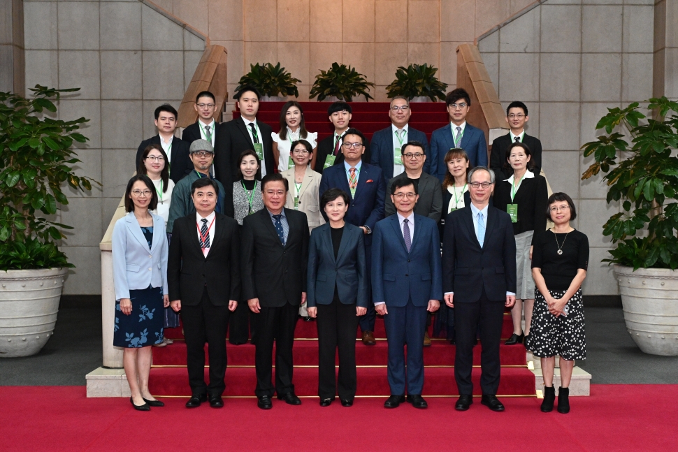 接見金商獎中外得獎企業 鄭副院長：持續作企業堅強後盾 攜手邁向創新、繁榮、包容與永續的未來