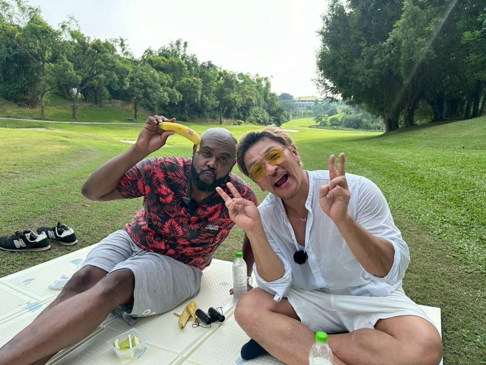 老外帶路！夢多、杜力玩翻高雄果嶺自然公園　從高爾夫球場「綠地新生」成為全民生態樂園