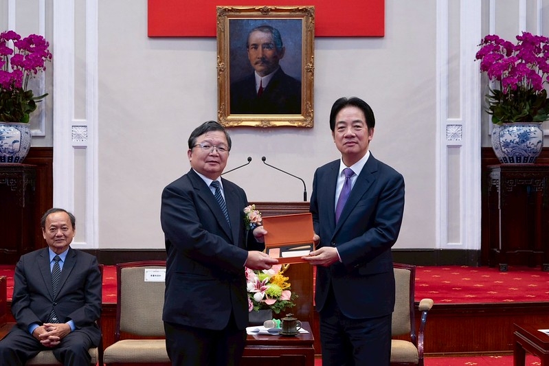 總統接見醫療奉獻獎得獎人　盼強化偏鄉醫療　邁向健康平權　落實「健康台灣」願景