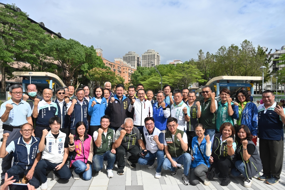 捷運海山站人本環境再升級 侯友宜：打造舒適便利的步行友善通廊