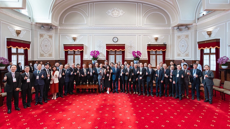 總統肯定基層診所第一線守護國人健康　盼續打造堅韌、公平及永續的健康臺灣