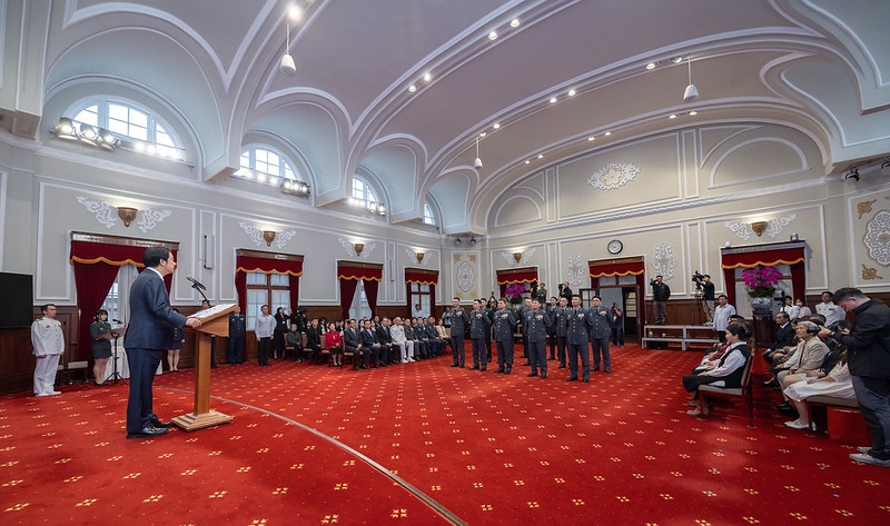 總統主持將官晉任授階典禮　強調打造更具現代化、可恃且有效的防衛力量　以守護國家安全