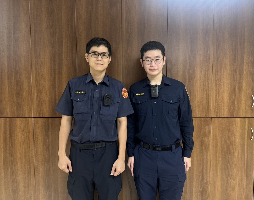 大雨中舉手攔車無人停　中正一暖警化身守護天使助返家