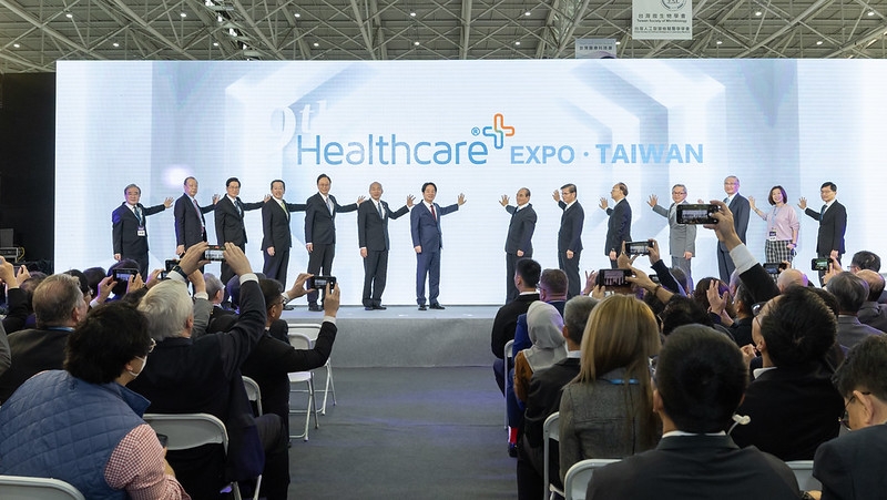 總統出席台灣醫療科技展開幕典禮　盼醫療生技產業立足臺灣、布局全球　成為世界一股良善力量