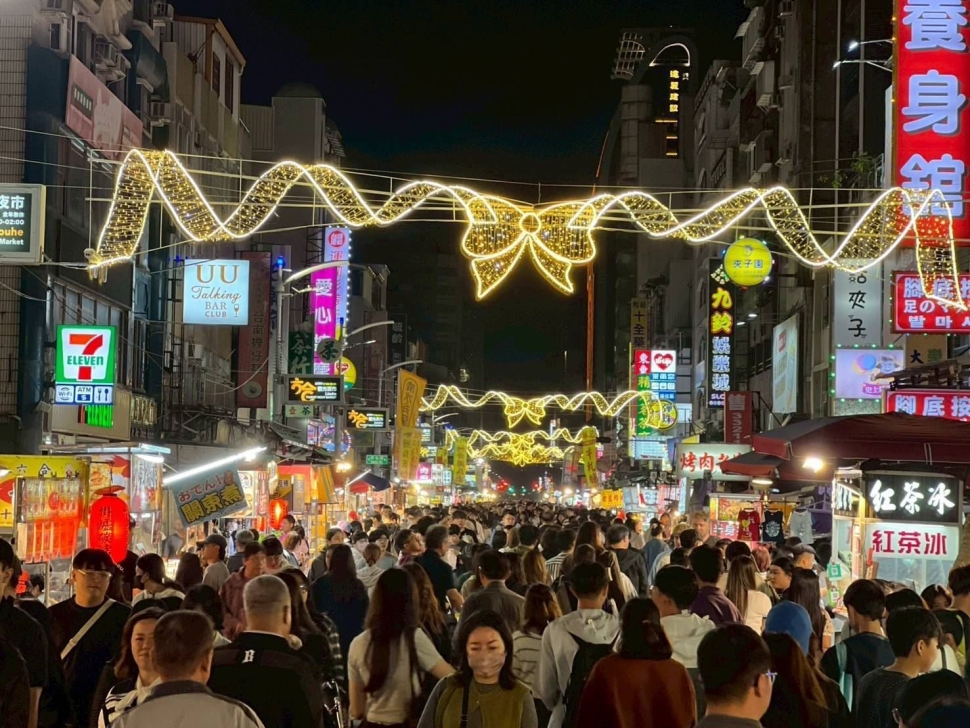 商圈夜市券助攻應援好運！高雄夜市迎接粉絲續攤潮 人潮成長四成以上