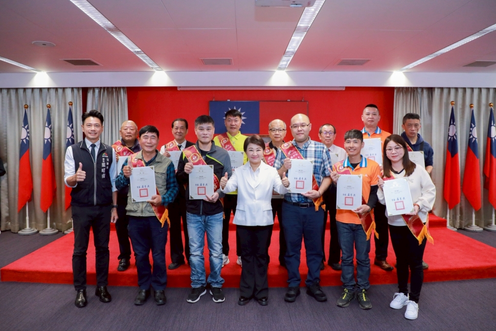 114年優良計程車駕駛人表揚 盧市長感謝城市英雄 有你載我安心