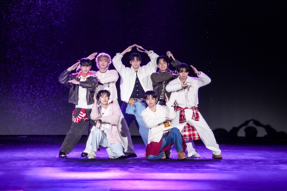 巨星耶誕演唱會火熱開唱 重磅卡司接力嗨爆全舞臺