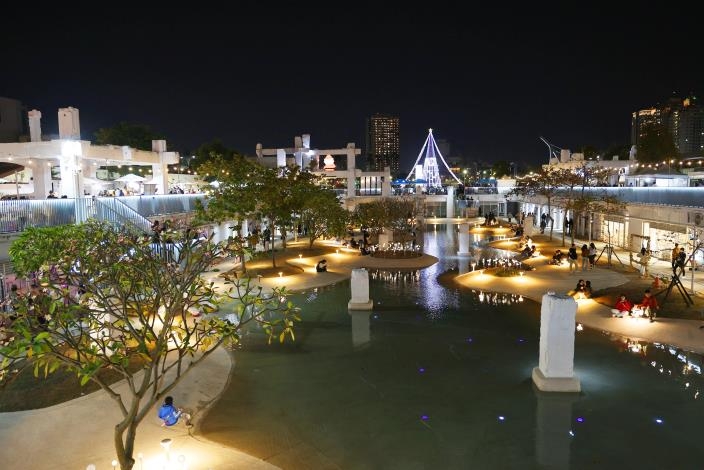 台南聖誕燈節中西區運河河樂燈區聖誕點燈 黃偉哲與市民共享佳節喜悅