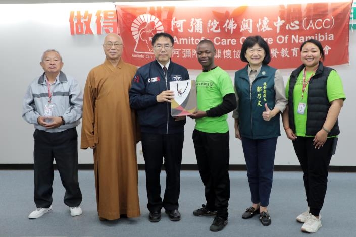 非洲賴索托院童拜會市長　歌聲傳遞感恩　黃偉哲：讓愛與希望跨越國界