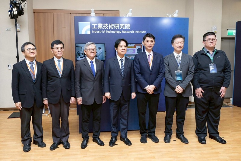 總統出席AI新十大建設關鍵技術座談　盼攜手產官學研帶領臺灣穩健走進世界