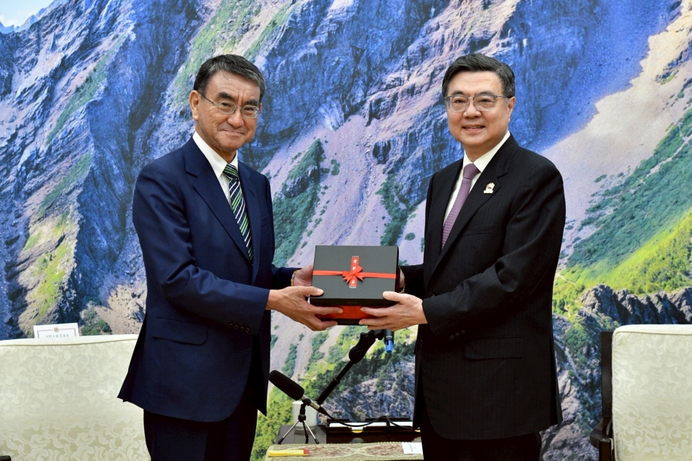 接見日本前外務大臣河野太郎眾議員一行 卓揆盼促進印太地區和平發展、持續深化臺日合作交流