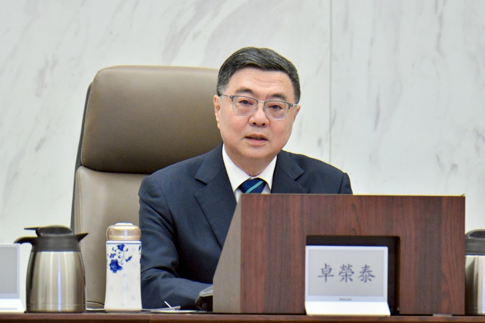 主持離島建設指導委員會 卓揆：中央地方攜手合作 全力打造「低碳樂活離島」目標