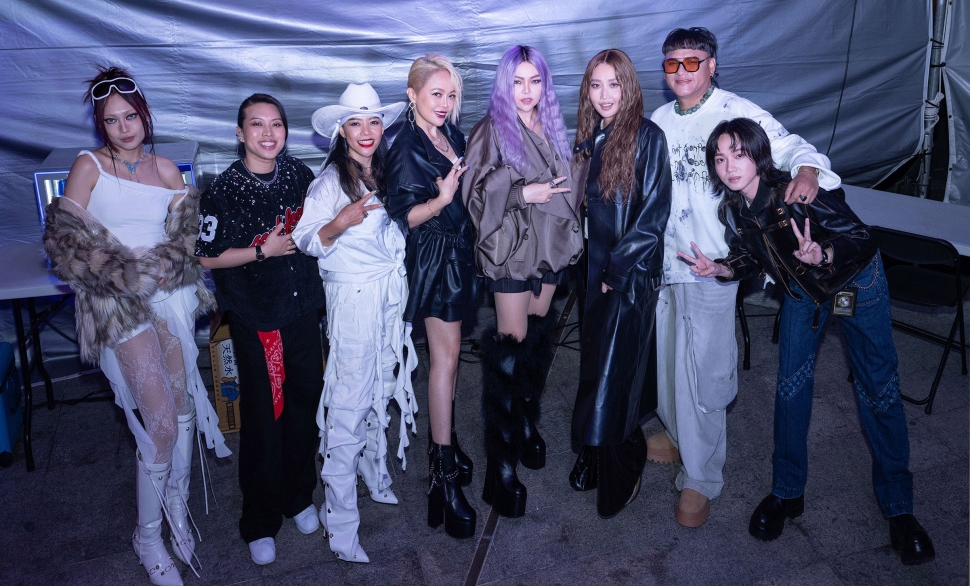 全台最強跨年演唱會在臺東 《東！帶我走 2026》 現場破10萬人 線上直播再吸30萬人