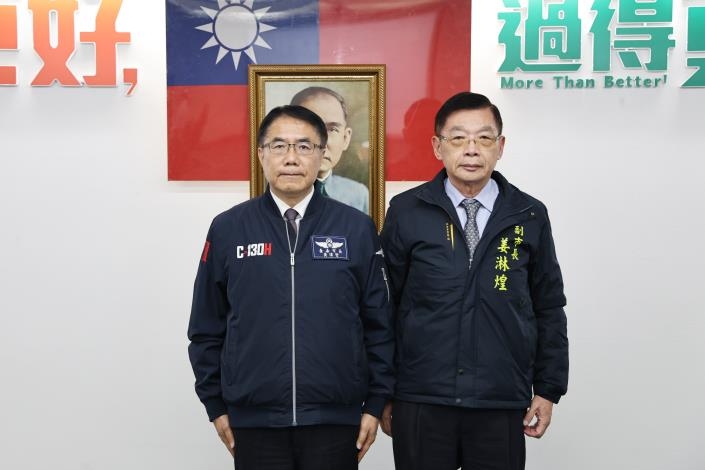 新任副市長姜淋煌宣誓就職  黃偉哲期許發揮所長