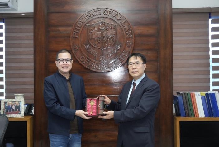 黃偉哲上任後快閃首訪菲國 拜會姊妹市阿克蘭省盼促進雙邊合作