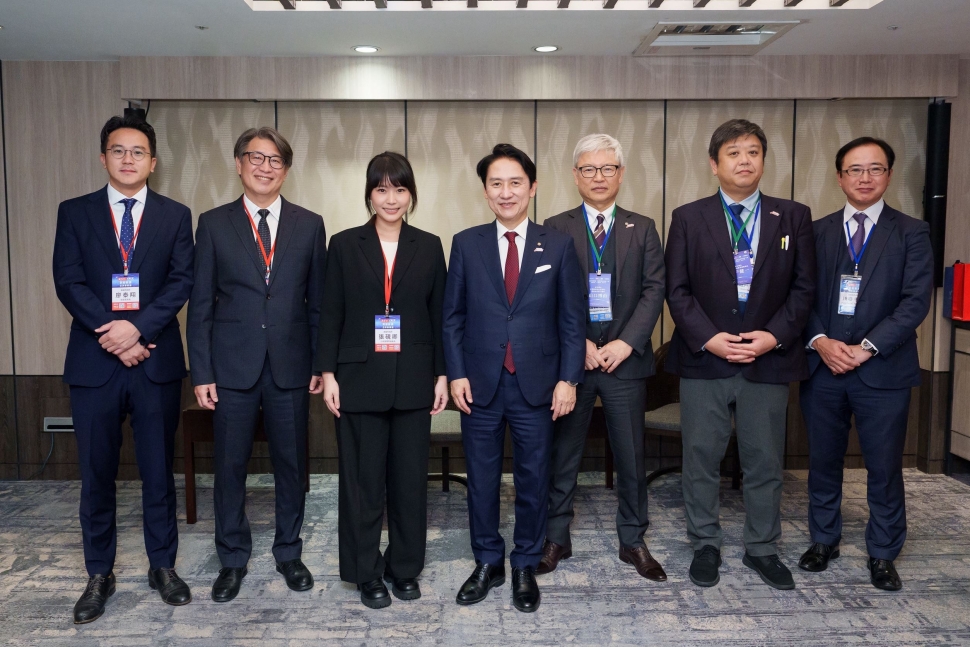 出席「2026 CWEF天下經濟論壇」 陳其邁：攜手北九州打造台日合作新典範