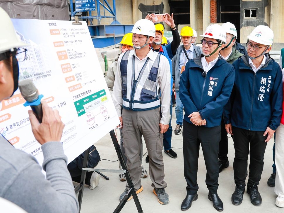 陳其邁視察大寮社宅　宣布高市府婚育宅、育兒租金雙雙再加碼