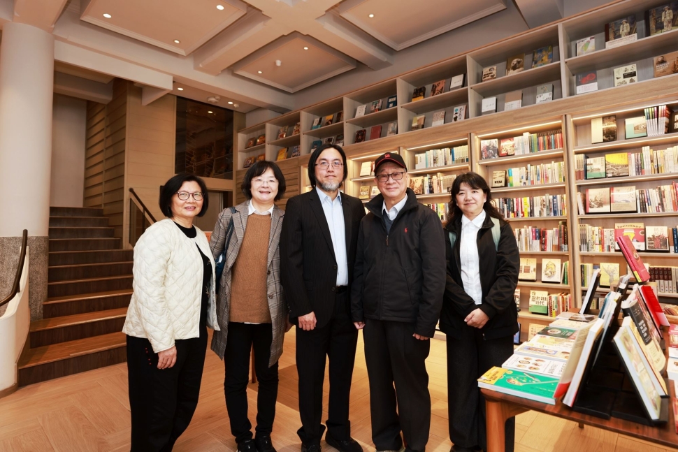 文化部長李遠帶路 以文化基地為起點 進一步擴展成為文化園區