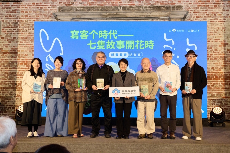 從客語書寫一探客家文學魅力　 客委會偕鏡文學登台北國際書展　