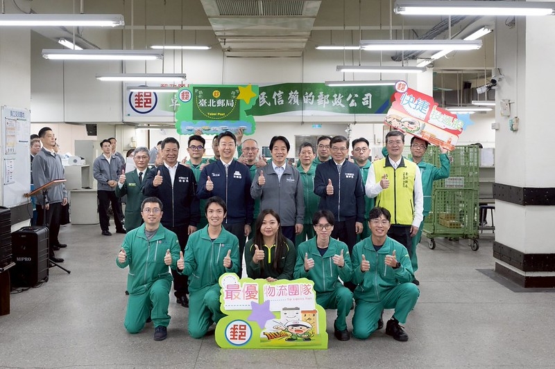 總統春節前慰勉中華郵政同仁　強調政府當後盾　讓民眾生活更便利