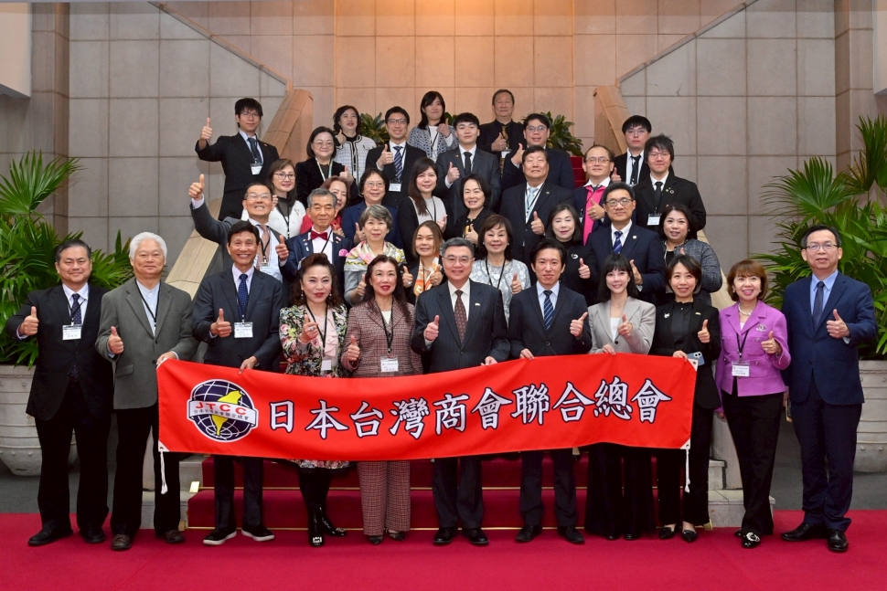 接見「日本臺灣商會聯合總會」回國訪問團 卓揆：臺日「強強聯手」合作 打造更堅固民主供應鏈