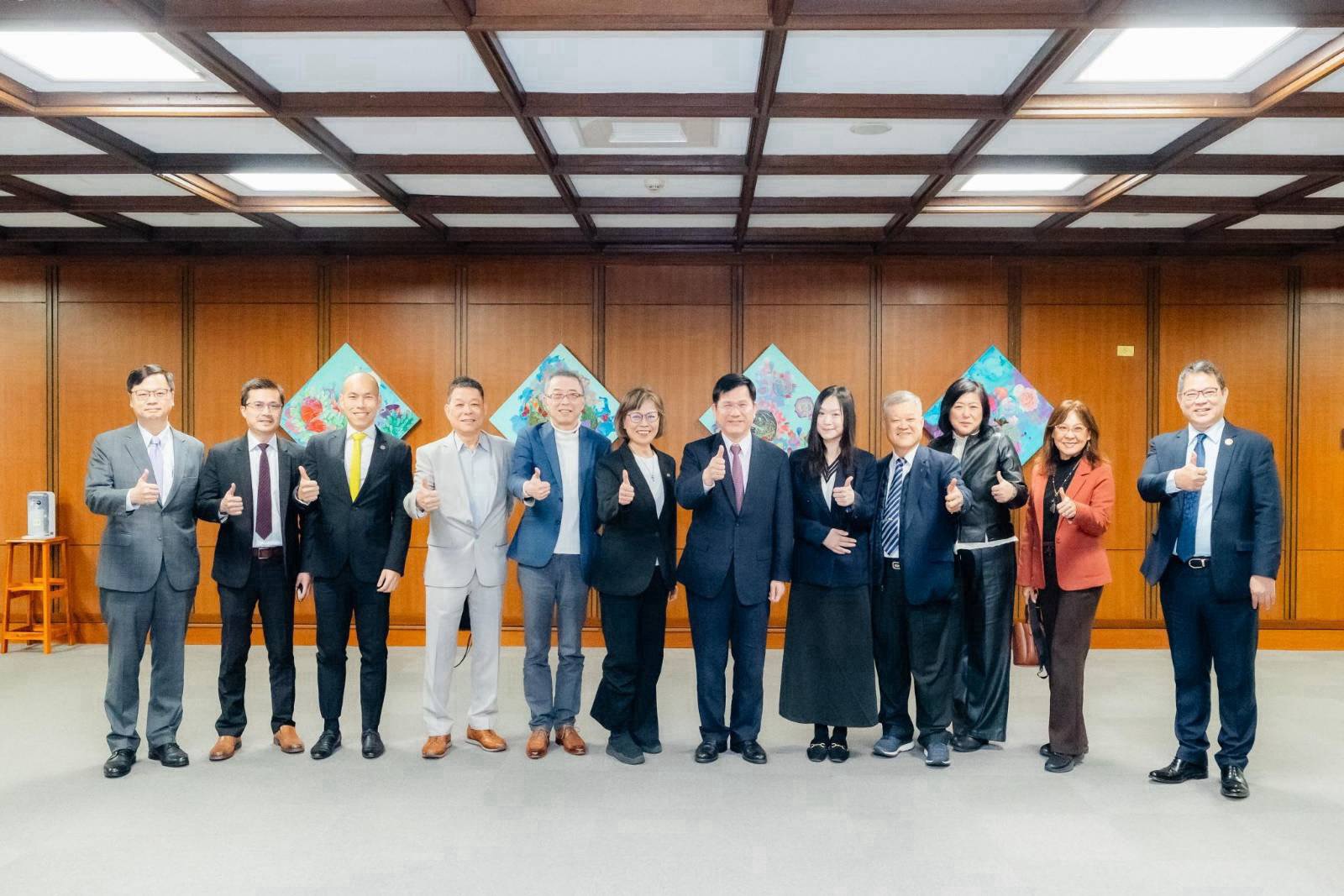 外交部長林佳龍接見「歐洲臺灣商會聯合總會回國訪問團」