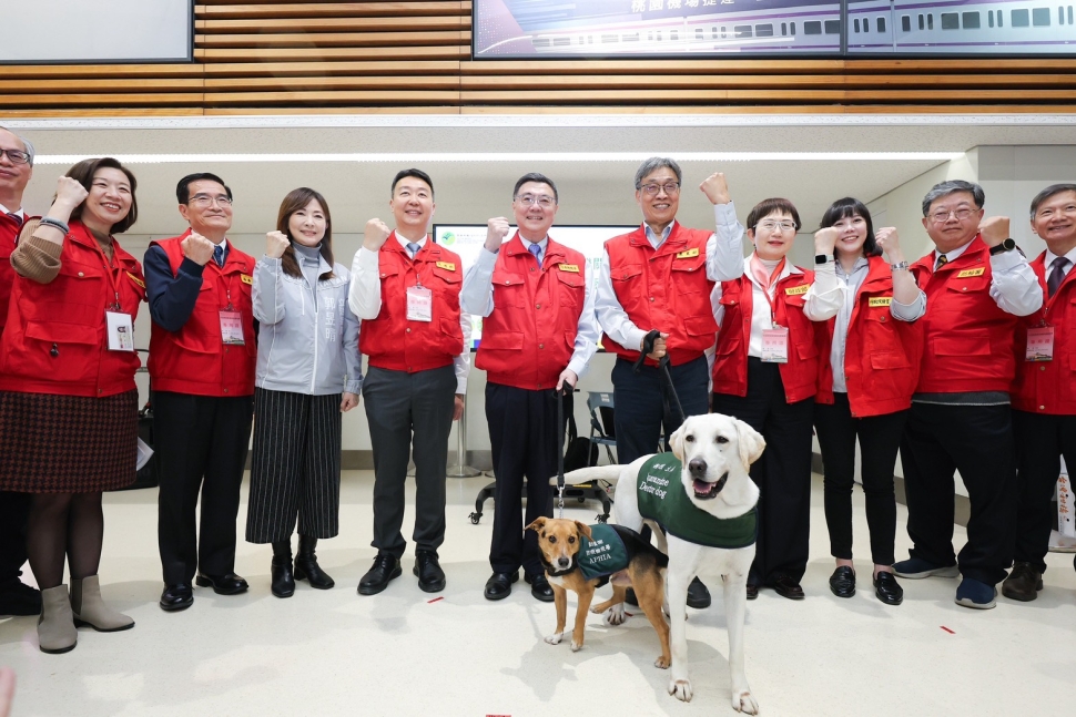 視察桃園機場邊境檢疫整備情形 卓揆：「層層守護、關關查驗」全力杜絕非洲豬瘟入侵 爭取重返非疫區