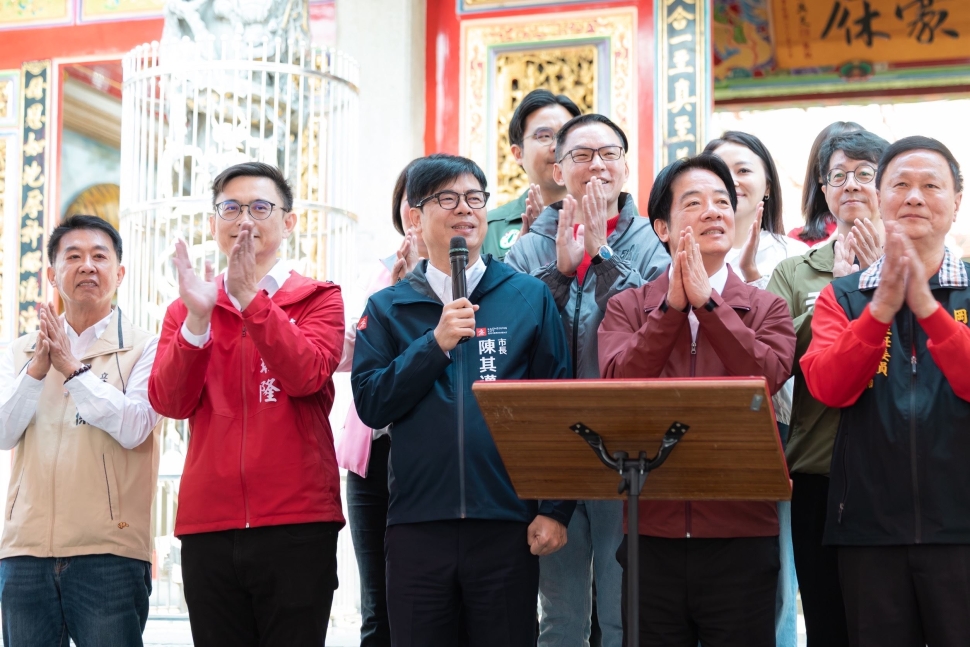 大年初二走春拜廟　陳其邁籲儘速通過總預算、中央地方攜手推動建設