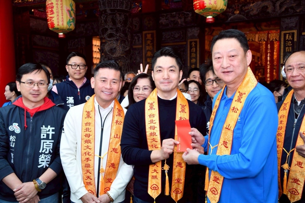 正月初三走春參拜 蔣萬安：感謝地方支持市府推動各項建設