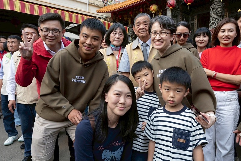 副總統年初三走訪嘉南、高屏等地廟宇 祈願國運昌隆