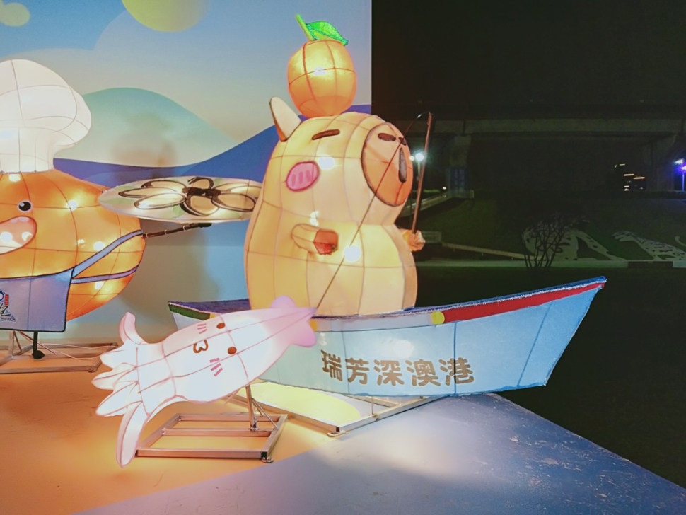 水豚君萌翻瑞芳！象鼻岩創意重生 台日攜手點亮新北燈會