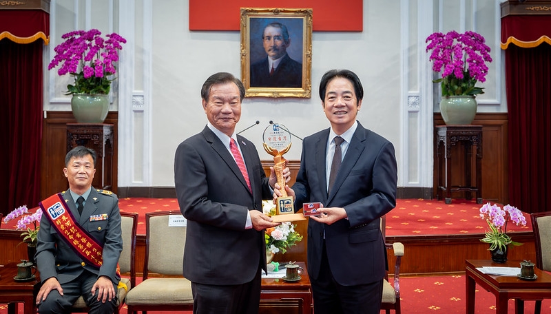 總統感謝「生命線」工作者無私奉獻　盼公私協力攜手完善心理支持體系