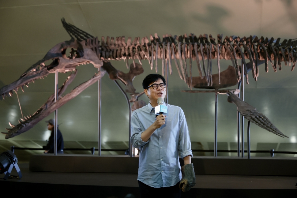 高雄「恐龍酷樂園」盛大開幕　陳其邁：打造具教育意義兒童節體驗