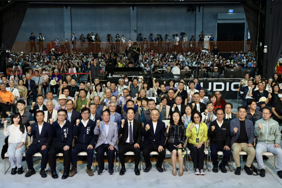 陪同總統出席「2026 余登發、余陳月瑛紀念音樂會」 陳其邁：傳承民主薪火讓台灣與人民生活更好