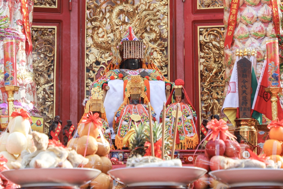 大甲媽駐駕新港奉天宮，祝壽大典萬人虔誠參拜