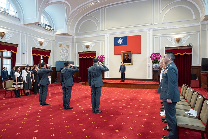 總統主持將官晉任授階典禮　盼強化實戰訓練、明確官兵使命　展現守護民主決心