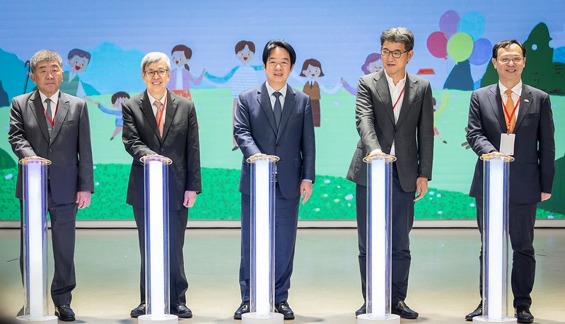 國家高齡醫學暨健康福祉研究中心啟用　總統強調將保障長者醫療照護和經濟安全