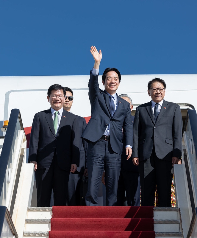 堅定走向世界 賴總統抵達史瓦帝尼王國進行國是訪問